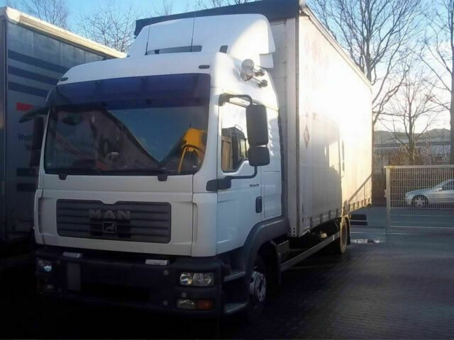 MAN 8.240TGL Euro:4 G.Haus/Hochdach Klima Stand - Camion à rideaux coulissants: photos 1 MAN 8.240TGL Euro:4 G.Haus/Hochdach Klima Stand - Camion à rideaux coulissants: photos 1