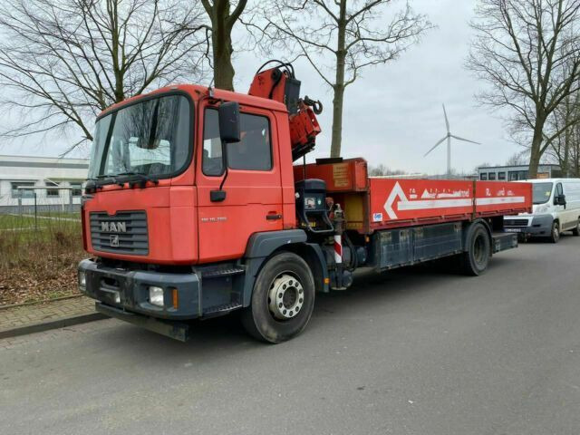 MAN ME18.284 mit Kran Not Aus Hiab 122B - Camion plateau, Camion grue: photos 1 MAN ME18.284 mit Kran Not Aus Hiab 122B - Camion plateau, Camion grue: photos 1