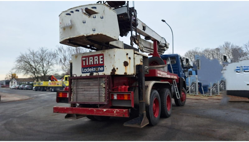 Mercedes-Benz 2629 AK Motorwagen mit Kran Dachdeckerkran6x6 - Camion grue: photos 4 Mercedes-Benz 2629 AK Motorwagen mit Kran Dachdeckerkran6x6 - Camion grue: photos 4