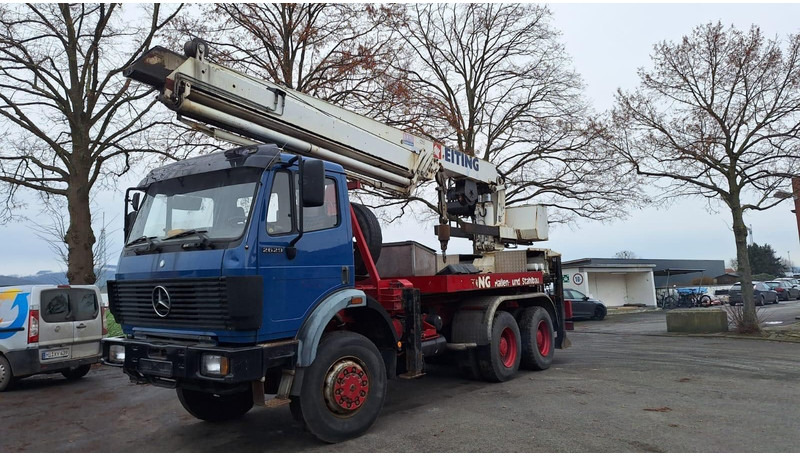Mercedes-Benz 2629 AK Motorwagen mit Kran Dachdeckerkran6x6 - Camion grue: photos 2 Mercedes-Benz 2629 AK Motorwagen mit Kran Dachdeckerkran6x6 - Camion grue: photos 2