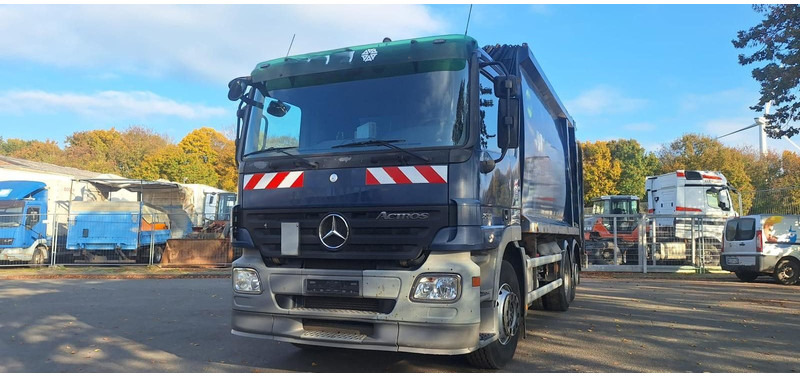 Mercedes-Benz 2632 Müllwgen 6x2 M.Haus E5 Blatt/Luft - Benne à ordures ménagères: photos 1 Mercedes-Benz 2632 Müllwgen 6x2 M.Haus E5 Blatt/Luft - Benne à ordures ménagères: photos 1