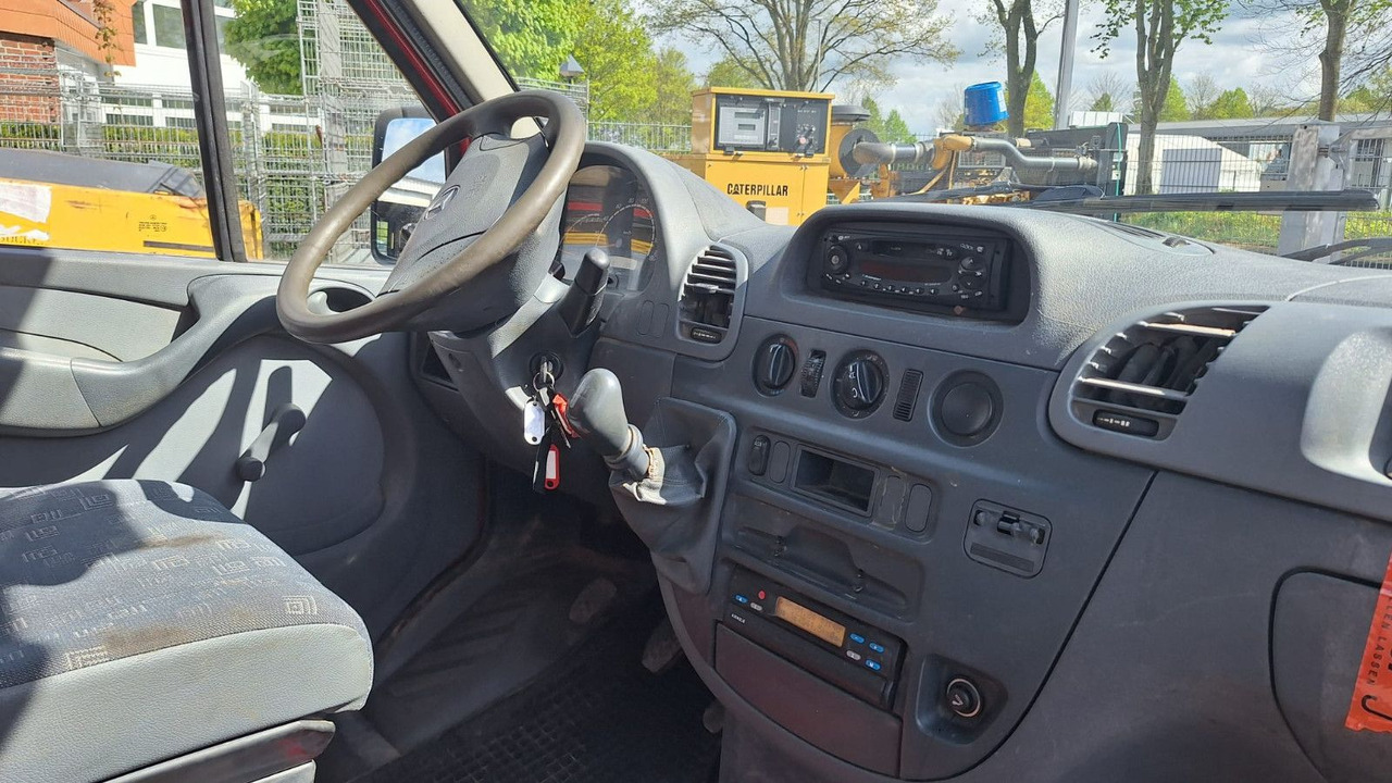 Mercedes-Benz 313 Pritsche Doppelkabine - Utilitaire plateau, Utilitaire double cabine: photos 5 Mercedes-Benz 313 Pritsche Doppelkabine - Utilitaire plateau, Utilitaire double cabine: photos 5