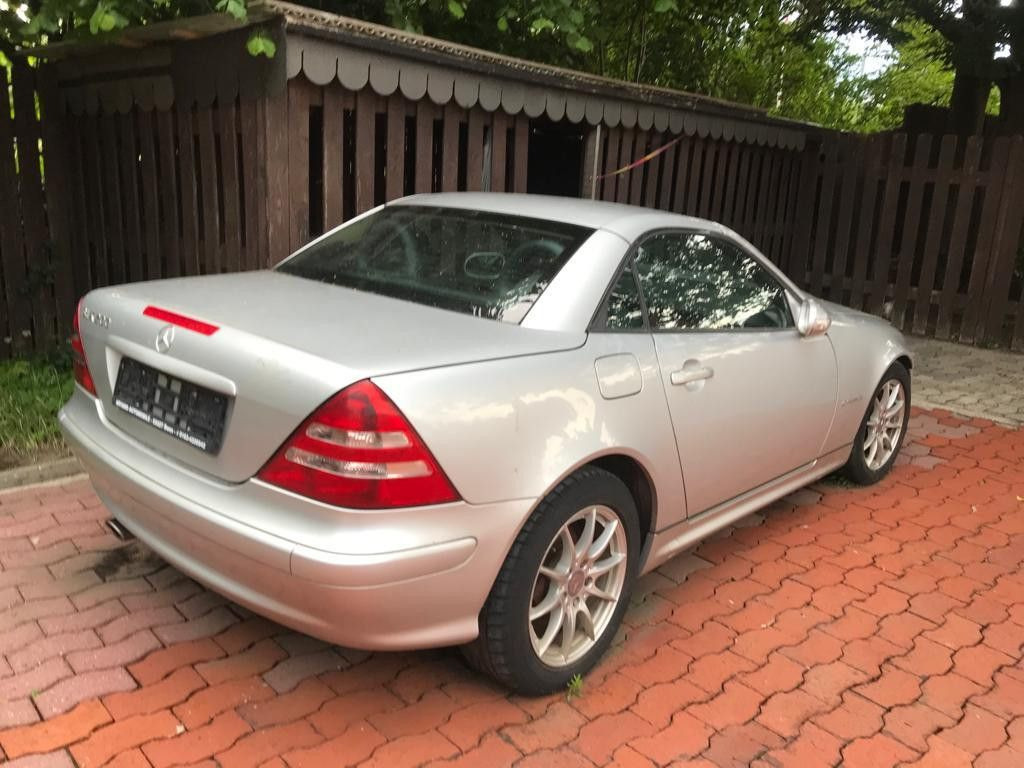 Mercedes-Benz SLK 200 Kompressor - Voiture: photos 1 Mercedes-Benz SLK 200 Kompressor - Voiture: photos 1