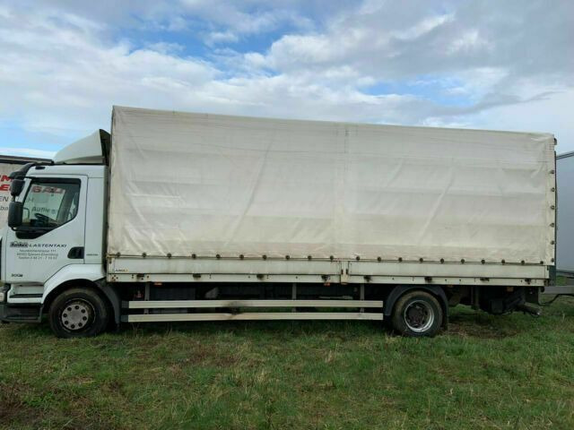 Renault 44A - Camion à rideaux coulissants: photos 4 Renault 44A - Camion à rideaux coulissants: photos 4