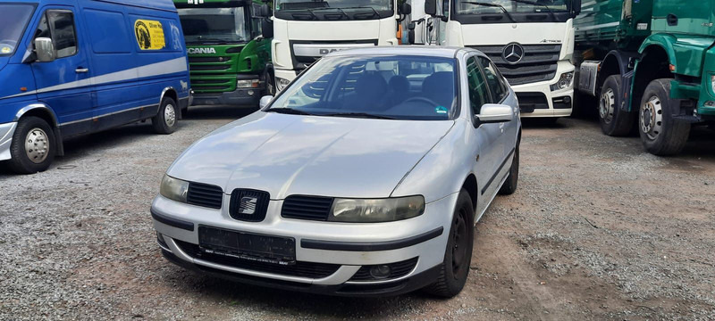 SEAT Toledo Signo 1,8 20V Autom - Berline: photos 2 SEAT Toledo Signo 1,8 20V Autom - Berline: photos 2