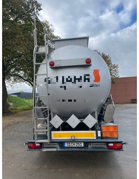 Schrader - Semi-remorque citerne: photos 3 Schrader - Semi-remorque citerne: photos 3