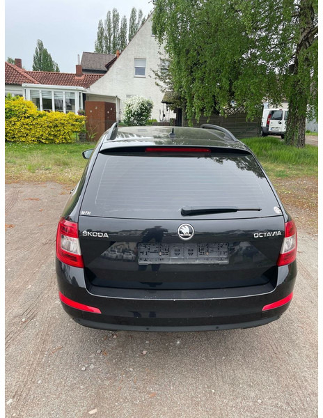 Škoda Octavia 2.0 TDI Green tec Solution Combi - Voiture break: photos 5 Škoda Octavia 2.0 TDI Green tec Solution Combi - Voiture break: photos 5