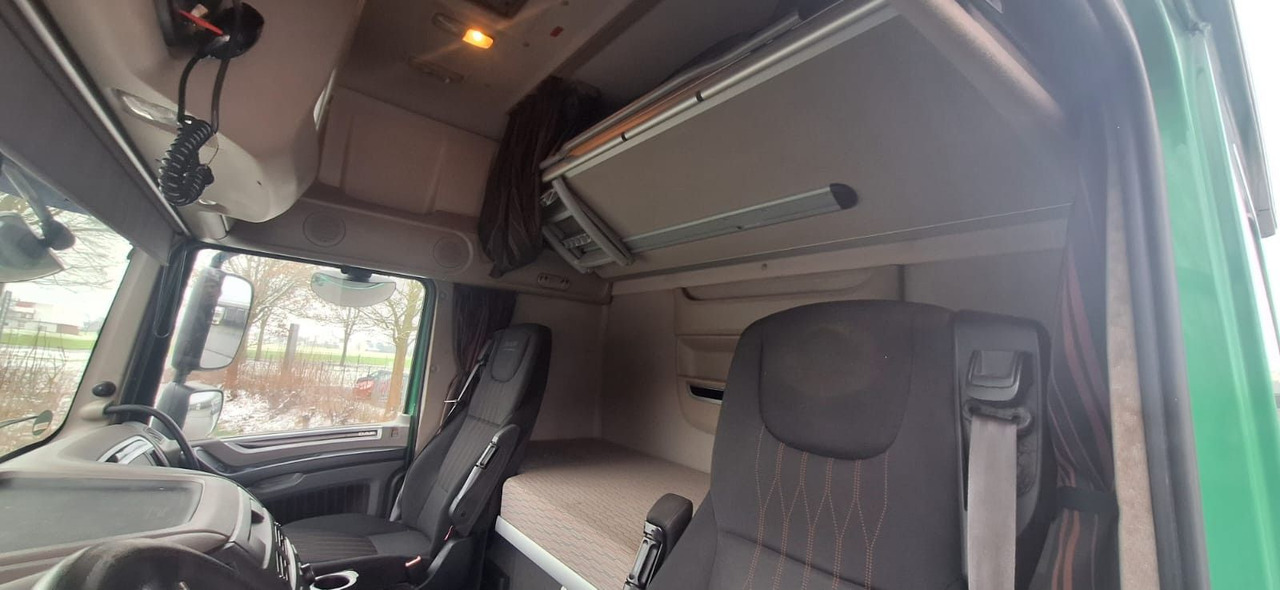 DAF 106-450 Super Spacs G.Haus/Hoch German - Tracteur routier: photos 5 DAF 106-450 Super Spacs G.Haus/Hoch German - Tracteur routier: photos 5