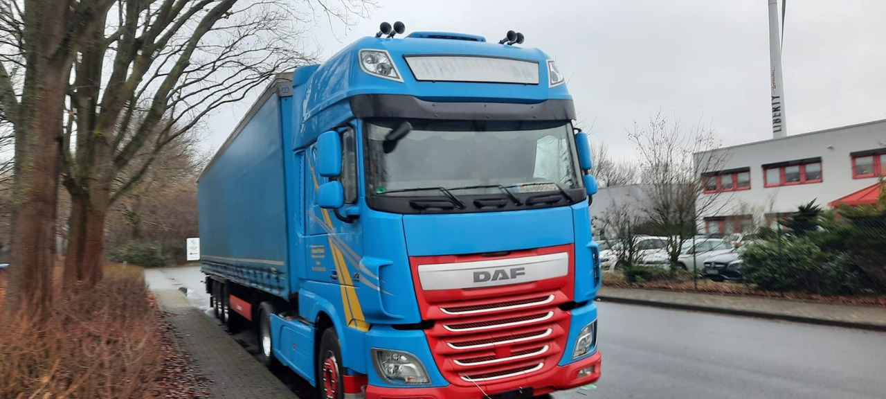 DAF 106-510 Super Spacs G.Haus/Hoch German - Tracteur routier: photos 2 DAF 106-510 Super Spacs G.Haus/Hoch German - Tracteur routier: photos 2