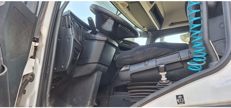 Tracteur routier Mercedes-Benz 1840 HD 4x4 Arocs: photos 6 Tracteur routier Mercedes-Benz 1840 HD 4x4 Arocs: photos 6