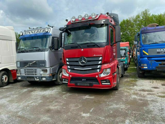 Mercedes-Benz 1842 Actros MP4 Kipperhydraulik - Tracteur routier: photos 1 Mercedes-Benz 1842 Actros MP4 Kipperhydraulik - Tracteur routier: photos 1