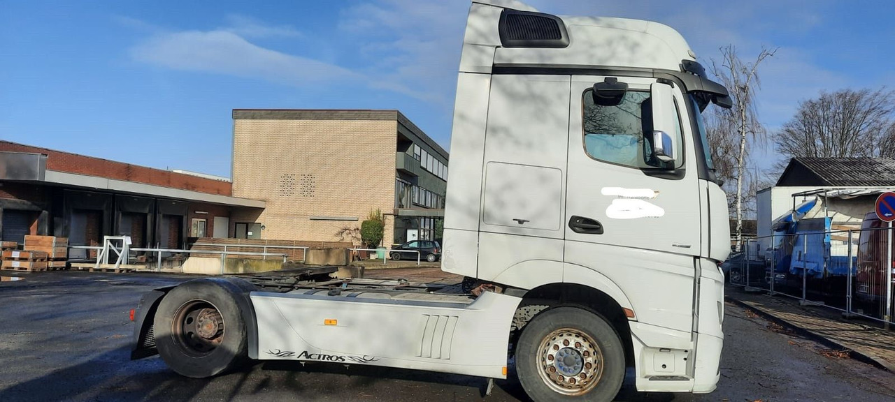 Mercedes-Benz 1845 Actros MP 4 - Tracteur routier: photos 2 Mercedes-Benz 1845 Actros MP 4 - Tracteur routier: photos 2