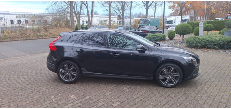 Volvo V40 Cross Country You! - Voiture à hayon: photos 3 Volvo V40 Cross Country You! - Voiture à hayon: photos 3