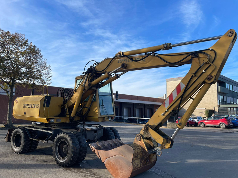 Zeppelin ZM 15 - Pelle sur pneus: photos 2 Zeppelin ZM 15 - Pelle sur pneus: photos 2