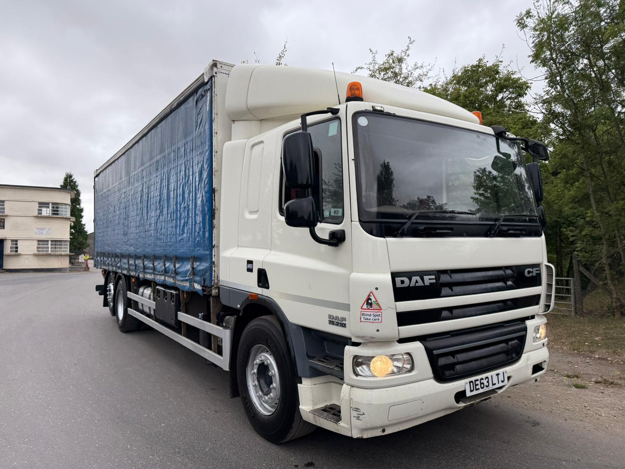 2013 DAF CF 75.310 Curtainside Truck - Camion à rideaux coulissants: photos 1 2013 DAF CF 75.310 Curtainside Truck - Camion à rideaux coulissants: photos 1