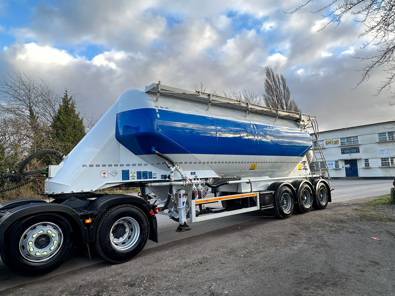2013 Feldbinder Powder Tanker - Citerne pulvérulente: photos 3 2013 Feldbinder Powder Tanker - Citerne pulvérulente: photos 3