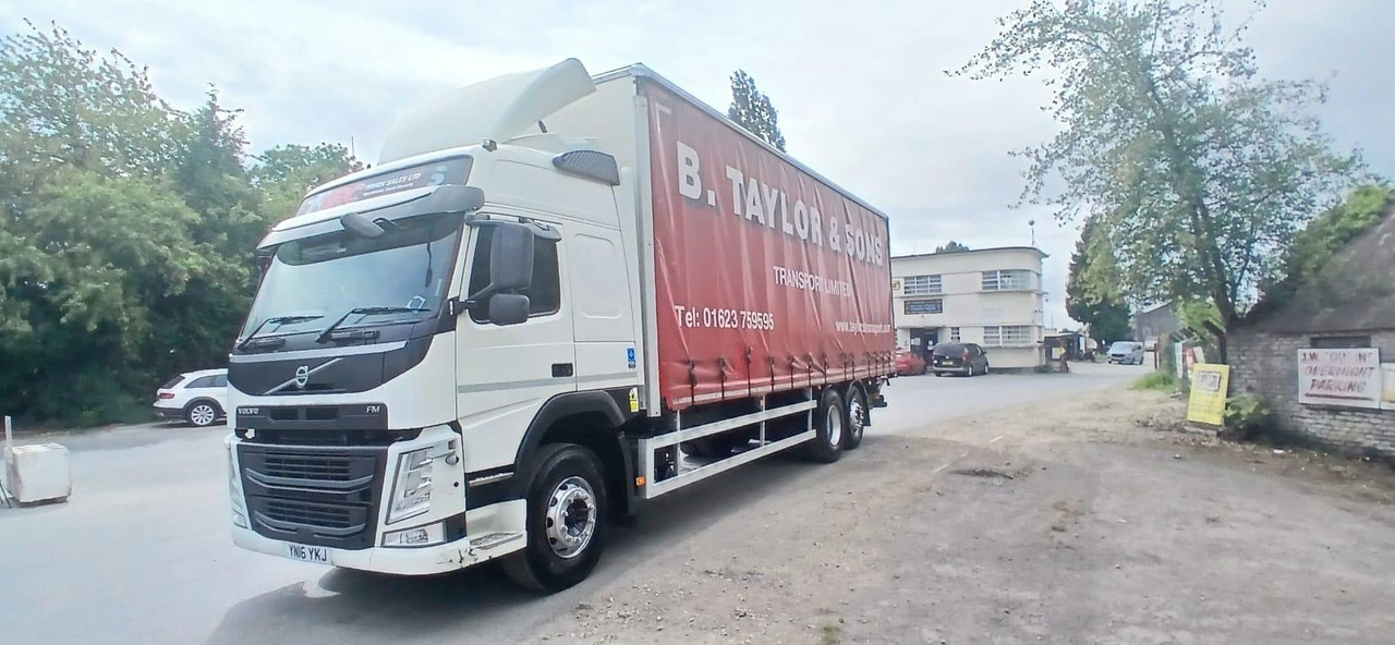 2016 Volvo FM 330 Curtainside Truck - Camion à rideaux coulissants: photos 5 2016 Volvo FM 330 Curtainside Truck - Camion à rideaux coulissants: photos 5