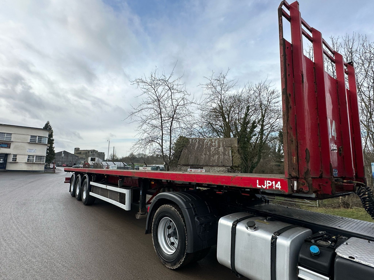 SDC triaxle Trailer - Semi-remorque plateau: photos 1 SDC triaxle Trailer - Semi-remorque plateau: photos 1