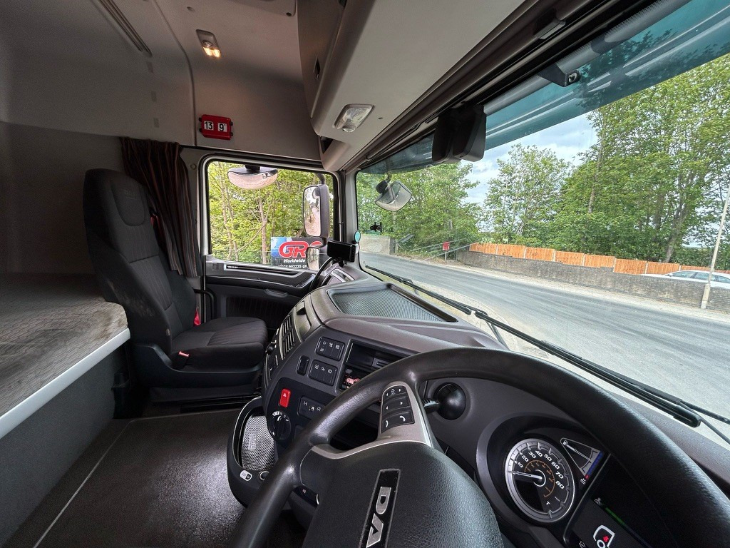 Tracteur routier 2020 DAF XF 480 Tractor Unit: photos 24