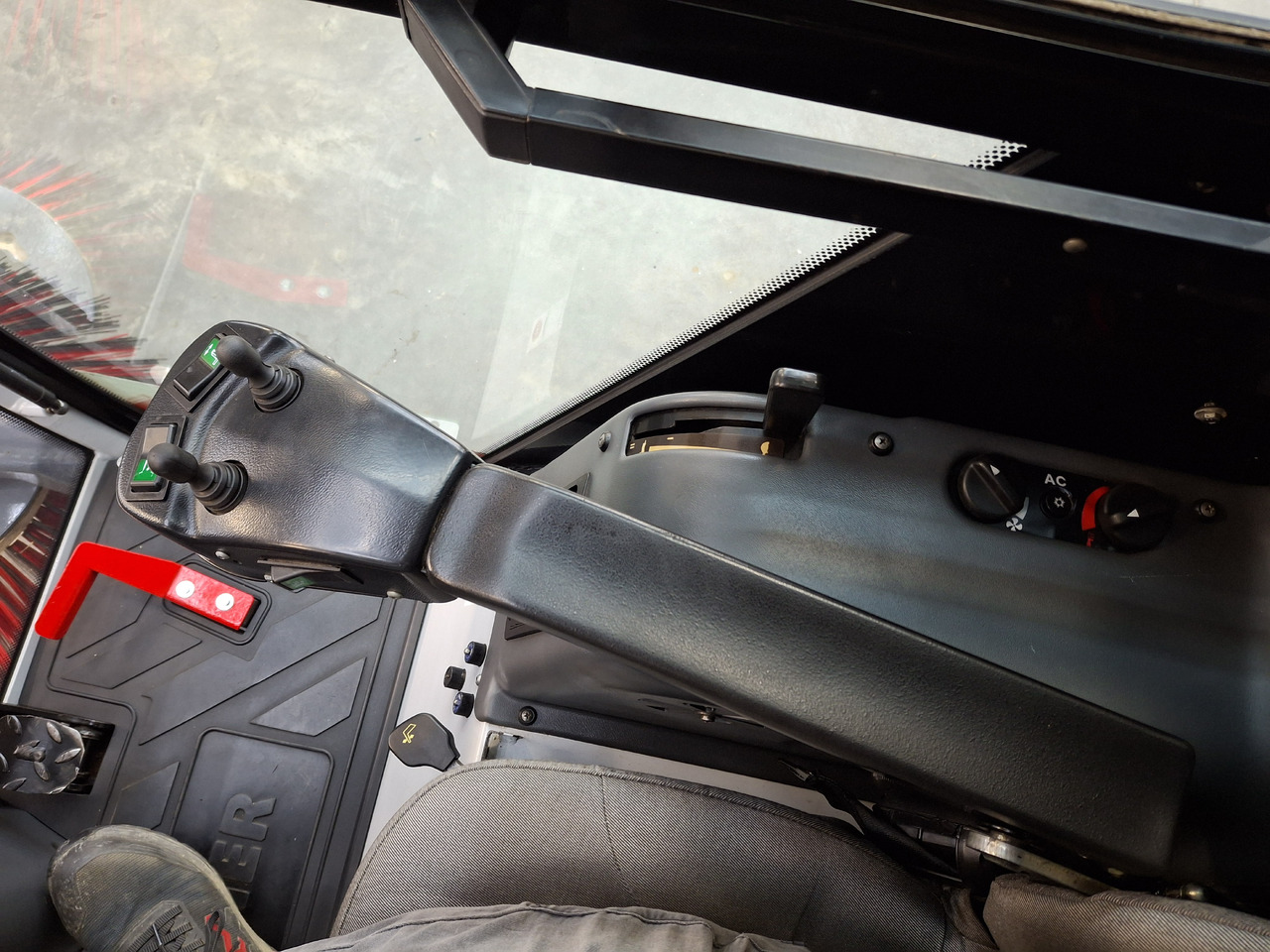 Balayeuse de voirie Bucher CityCat 1000 Zamiatarka Kehrmaschine PM10: photos 15