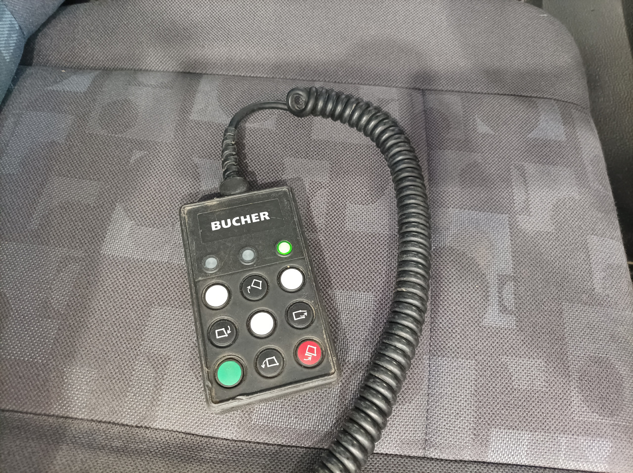 Balayeuse de voirie MERCEDES-BENZ Atego 1018 Zamiatarka Kehrmaschine BUCHER Szczotki L/R PM10 2 Silniki 2012r: photos 19