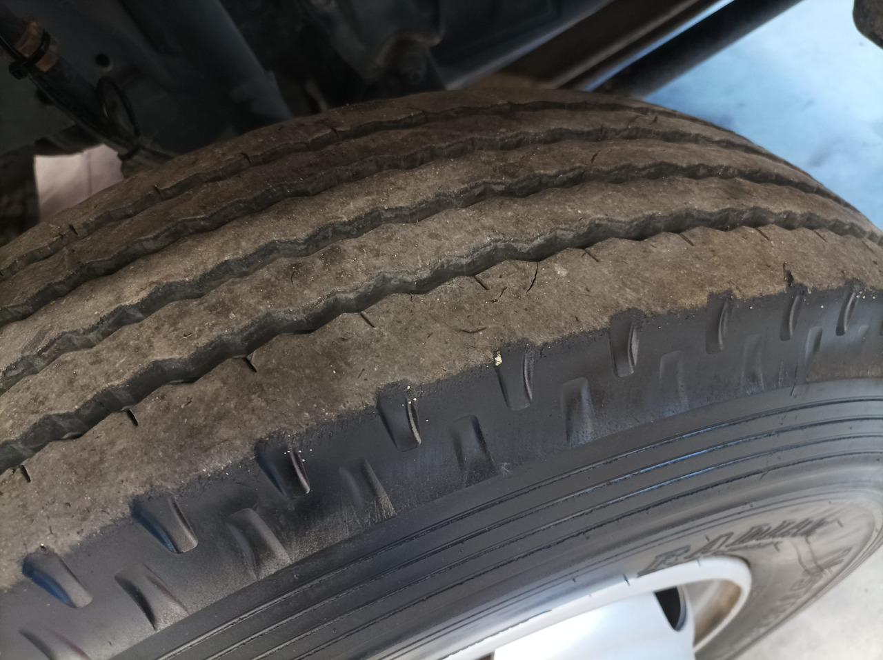 Balayeuse de voirie MERCEDES-BENZ Atego 1018 Zamiatarka Kehrmaschine BUCHER Szczotki L/R PM10 2 Silniki 2012r: photos 14