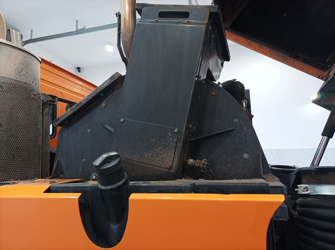 Balayeuse de voirie MERCEDES-BENZ Atego 1018 Zamiatarka Kehrmaschine BUCHER Szczotki L/R PM10 2 Silniki 2012r: photos 16