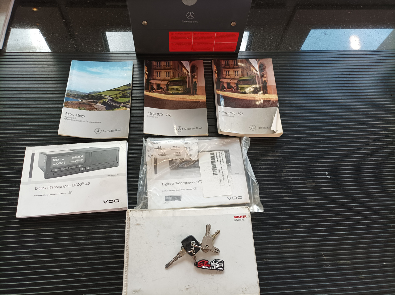 Balayeuse de voirie MERCEDES-BENZ Atego 1018 Zamiatarka Kehrmaschine BUCHER Szczotki L/R PM10 2 Silniki 2012r: photos 31