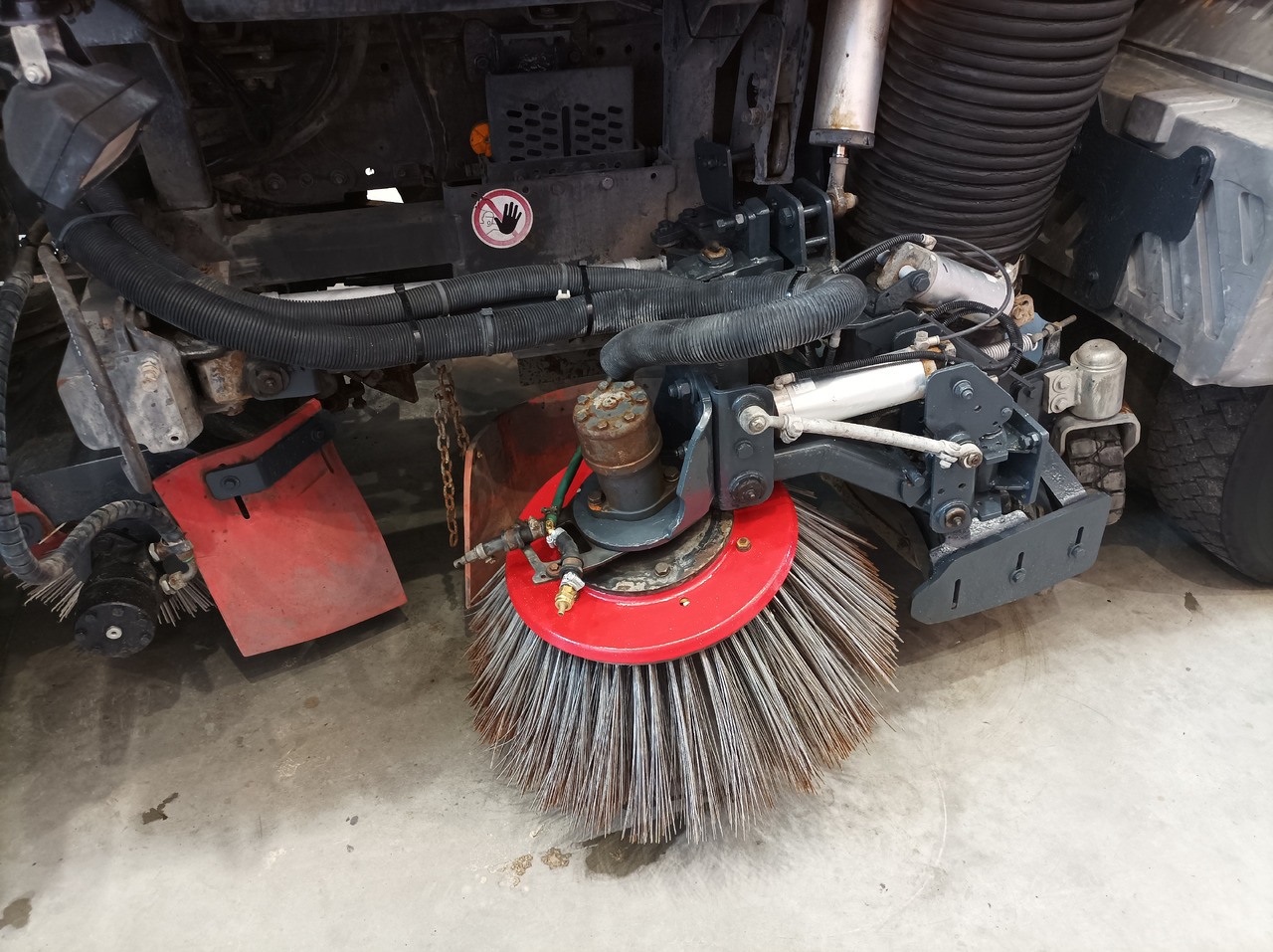 Balayeuse de voirie MERCEDES-BENZ Atego 1018 Zamiatarka Kehrmaschine BUCHER Szczotki L/R PM10 2 Silniki 2012r: photos 13