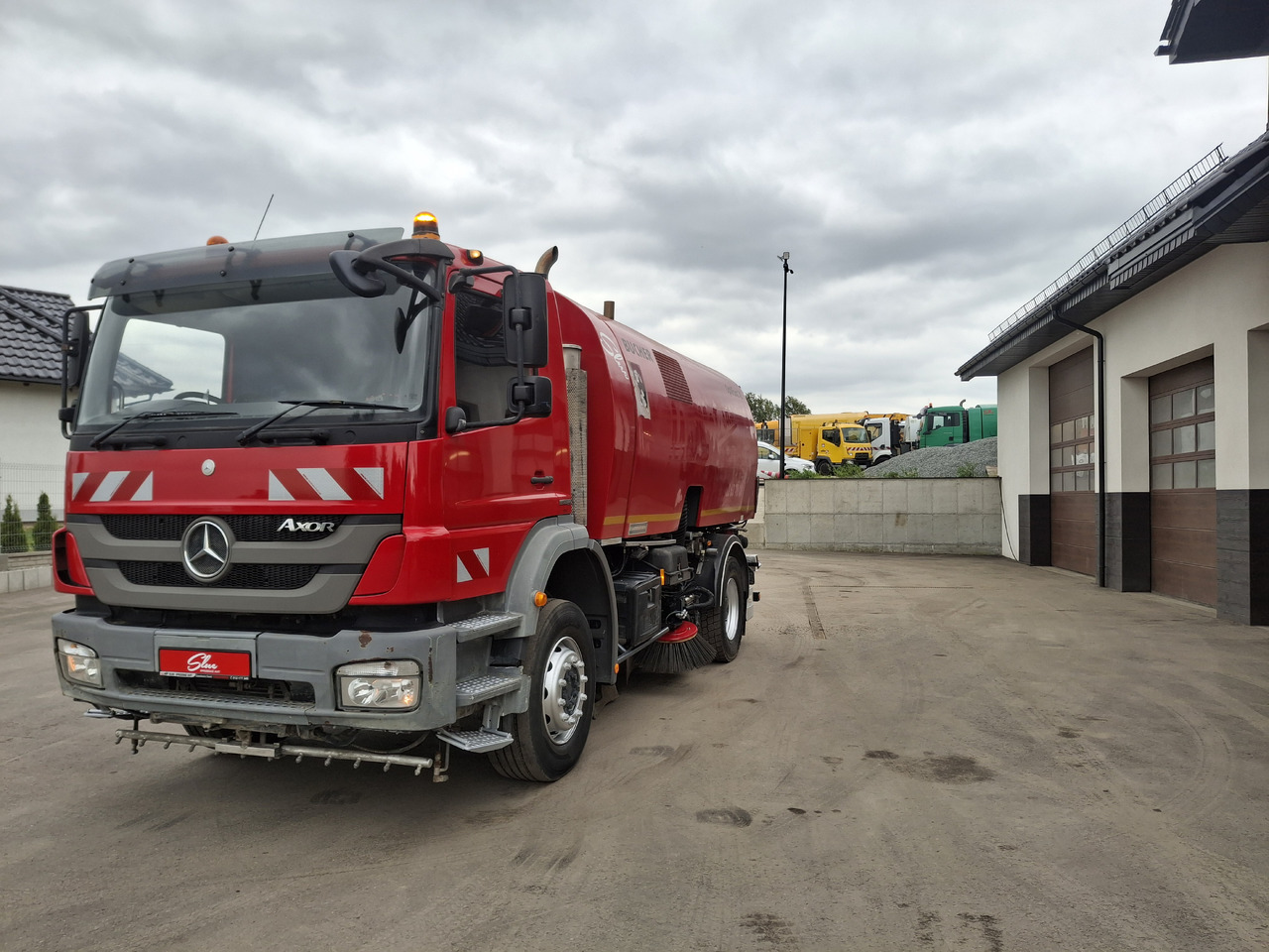 MERCEDES-BENZ Axor 1829 Zamiatarka Kehrmaschine BUCHER 2 Motoren Karcher PM10 Odchwaszczarka Sweeper - Balayeuse de voirie: photos 2 MERCEDES-BENZ Axor 1829 Zamiatarka Kehrmaschine BUCHER 2 Motoren Karcher PM10 Odchwaszczarka Sweeper - Balayeuse de voirie: photos 2