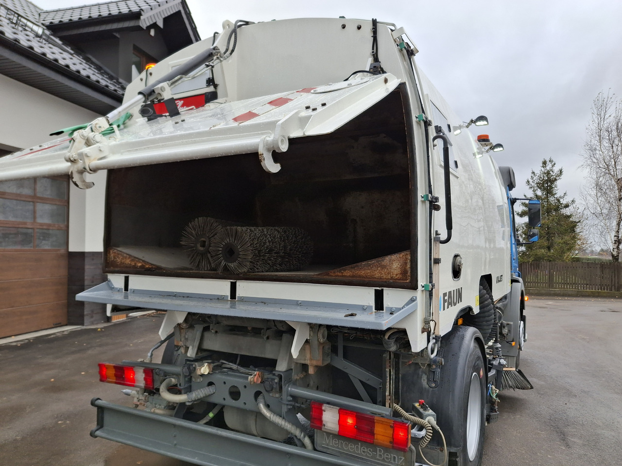 Balayeuse de voirie Mercedes-Benz Axor 1829 PM10 Zamiatarka Kehrmaschine FAUN: photos 21