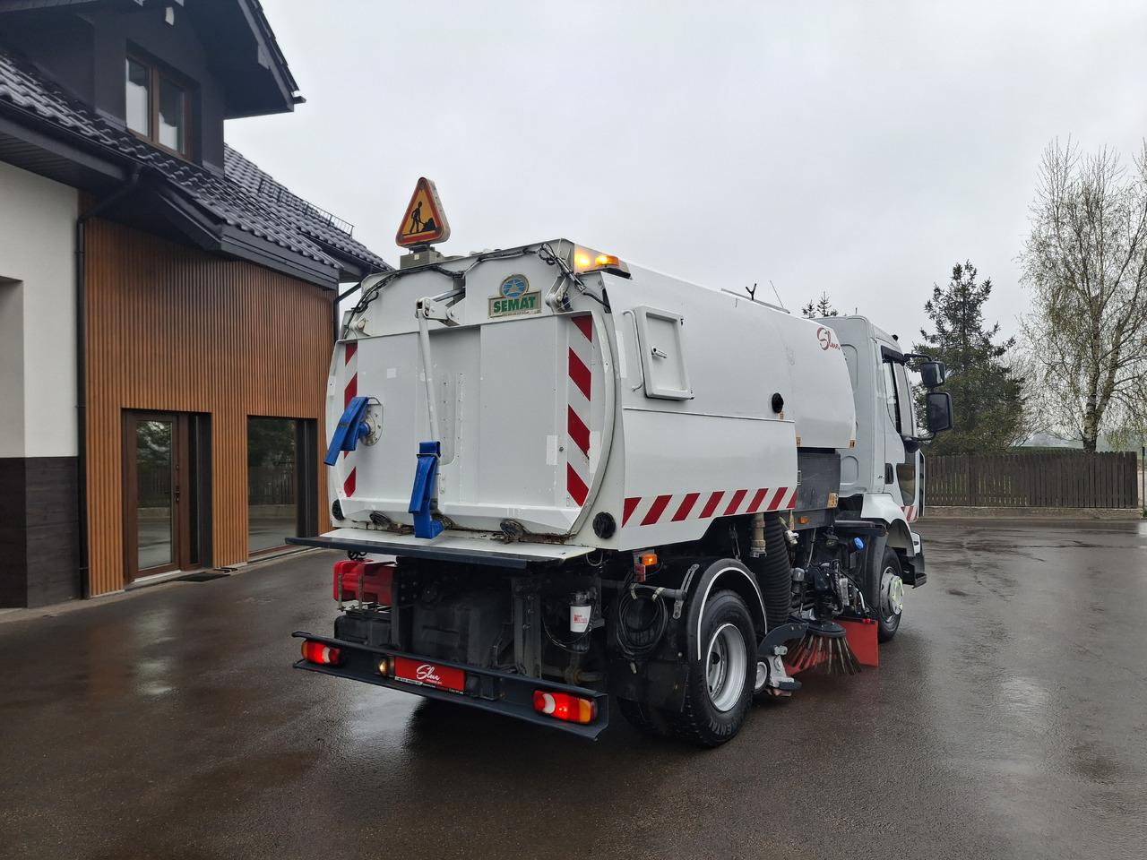 RENAULT Midlum 220 Zamiatarka Kehrmaschine Johnston 2 Motoren Szczotki L/R - Balayeuse de voirie: photos 4 RENAULT Midlum 220 Zamiatarka Kehrmaschine Johnston 2 Motoren Szczotki L/R - Balayeuse de voirie: photos 4