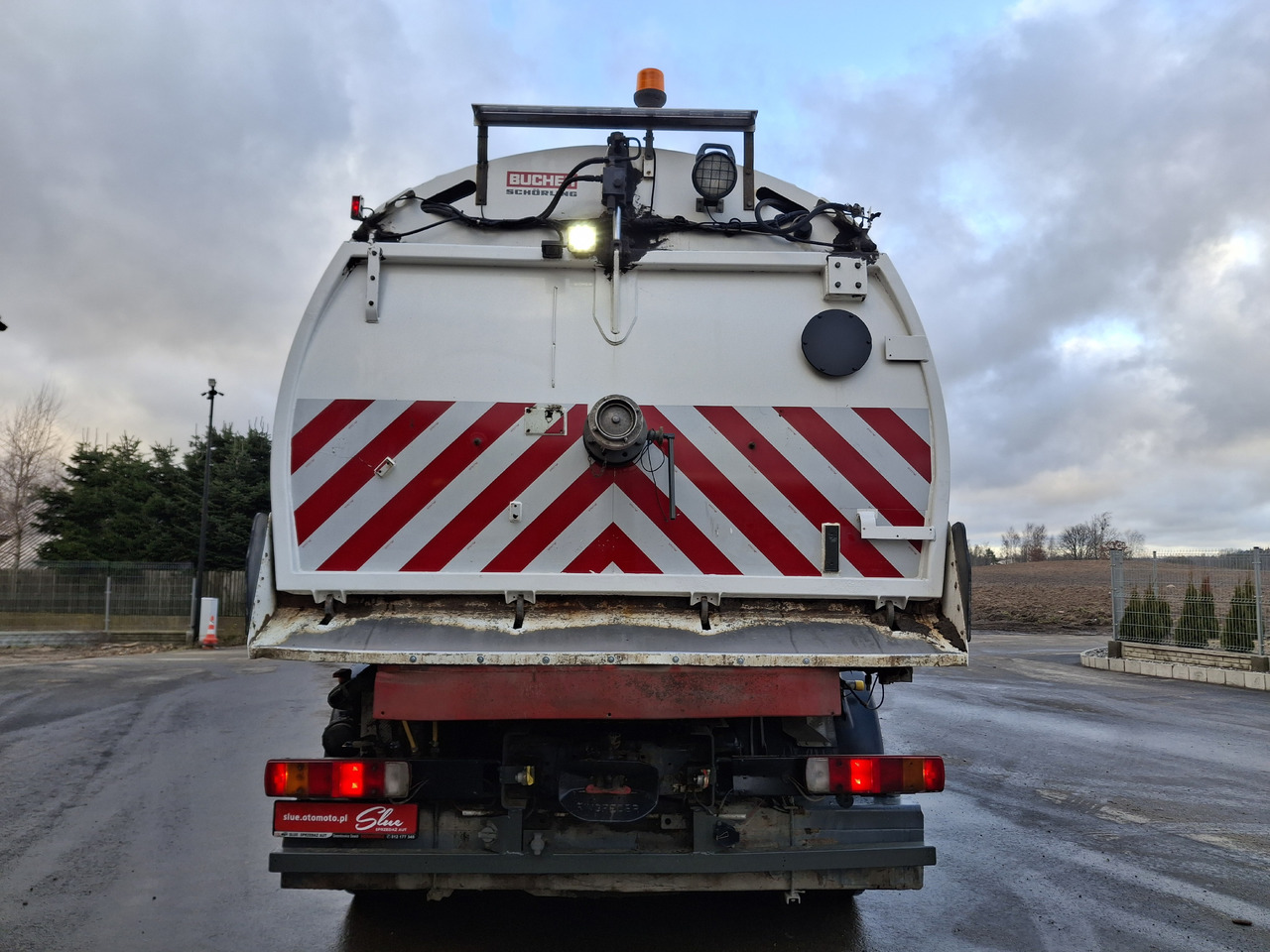 SCANIA 94G Zamiatarka Kehrmaschine BUCHER L/R Frontbürste 2 Motoren Odchwaszczarka Przednia Szczotka - Balayeuse de voirie: photos 4 SCANIA 94G Zamiatarka Kehrmaschine BUCHER L/R Frontbürste 2 Motoren Odchwaszczarka Przednia Szczotka - Balayeuse de voirie: photos 4