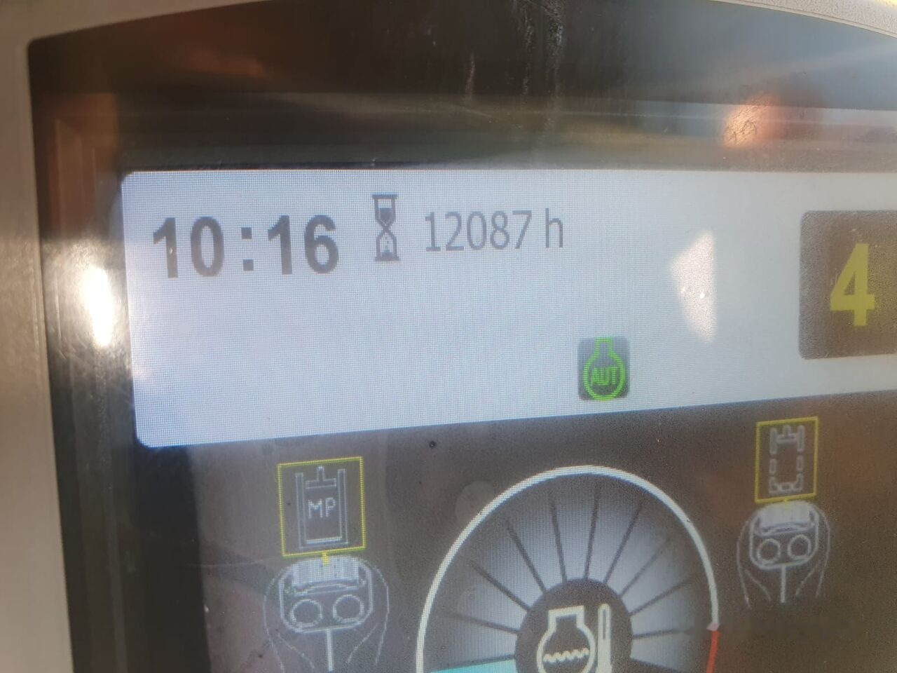 Pelle de manutention Caterpillar 318 D MH: photos 21