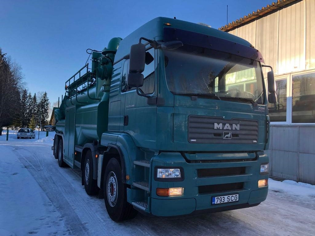 MAN TGA 35.480 8X2-4 BL DRY VACUUM 353kW - Camion hydrocureur: photos 4 MAN TGA 35.480 8X2-4 BL DRY VACUUM 353kW - Camion hydrocureur: photos 4