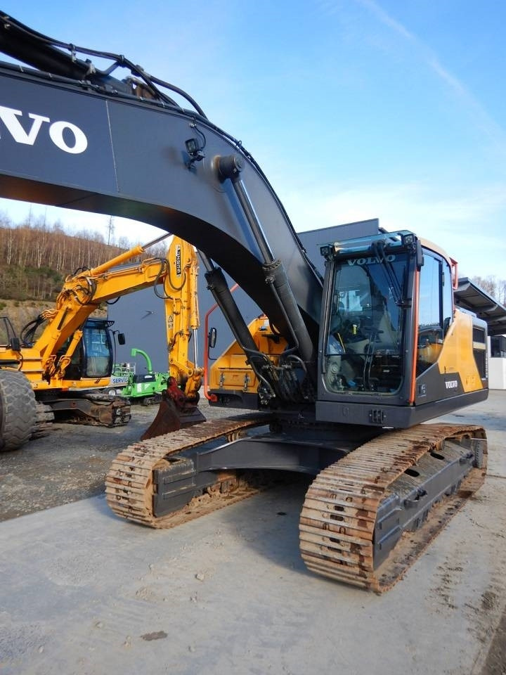 Volvo EC 300 E - Pelle sur chenille: photos 2 Volvo EC 300 E - Pelle sur chenille: photos 2
