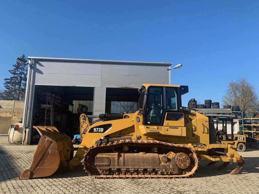 CAT 973 D - Chargeuse sur chenilles: photos 2 CAT 973 D - Chargeuse sur chenilles: photos 2