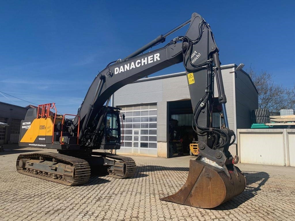 Pelle sur chenille Volvo EC300ENL mit OQ80: photos 7