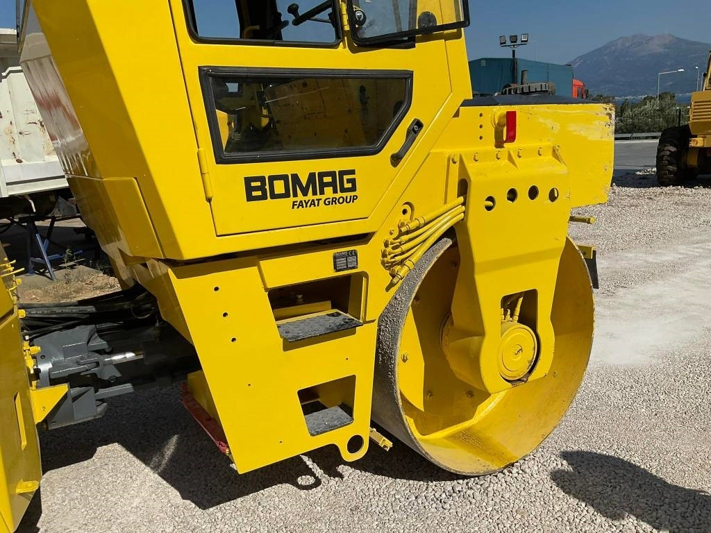 Rouleau compresseur Bomag BW161AD-2: photos 6