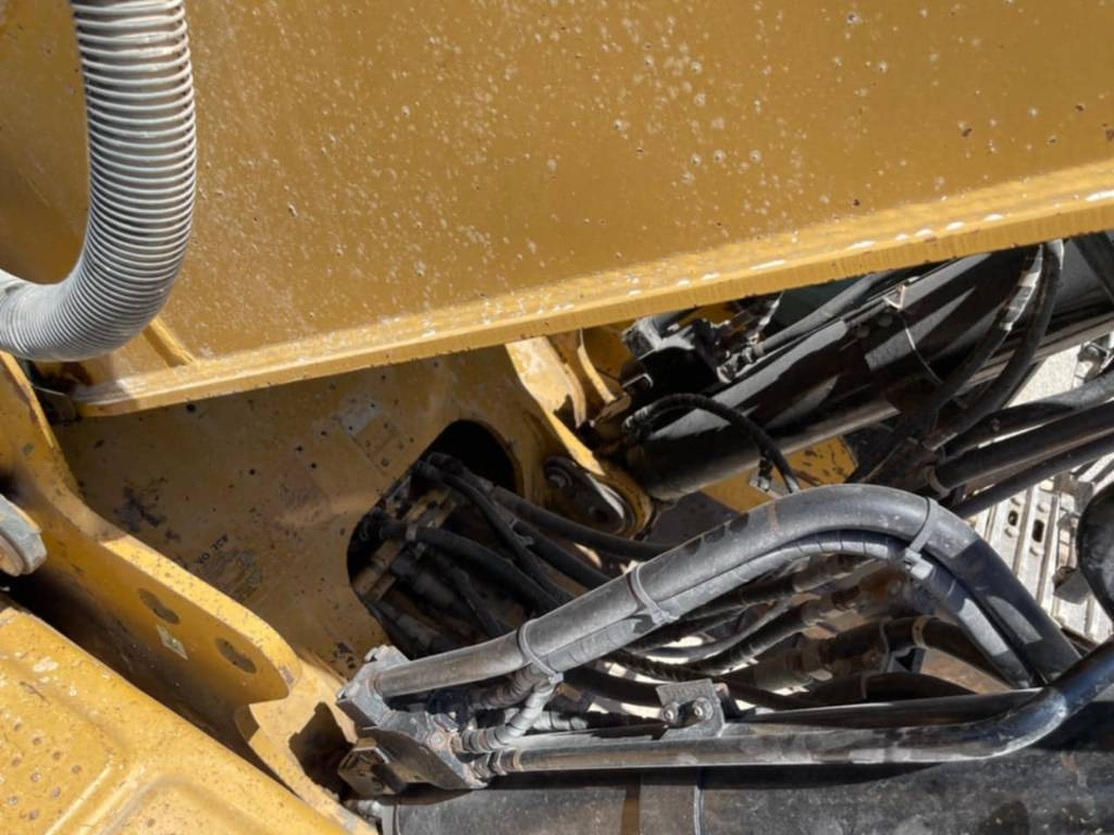 CAT 330 D LN - Pelle sur chenille: photos 1 CAT 330 D LN - Pelle sur chenille: photos 1