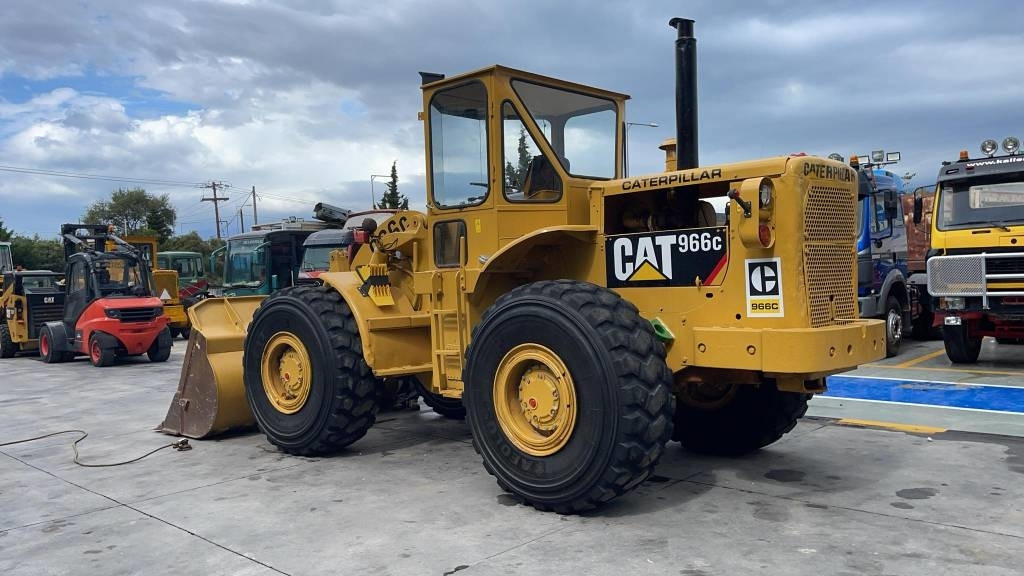 CAT 966 C - Chargeuse sur pneus: photos 1 CAT 966 C - Chargeuse sur pneus: photos 1
