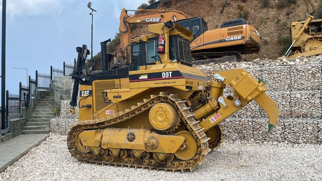 CAT D 9 N - Bulldozer: photos 3 CAT D 9 N - Bulldozer: photos 3