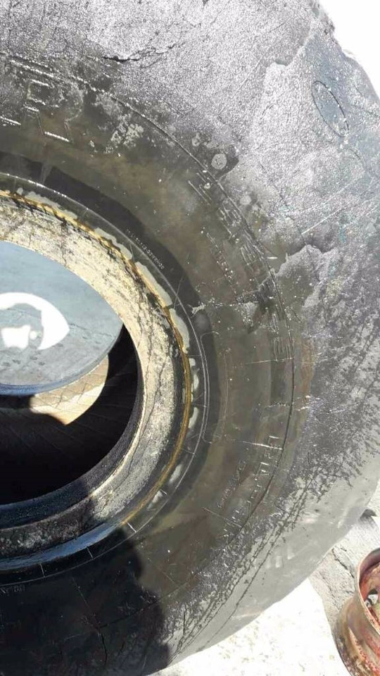 Goodyear 29,5R25  - Pneu: photos 4 Goodyear 29,5R25  - Pneu: photos 4