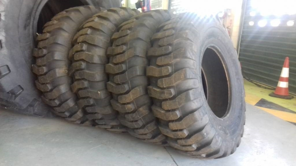 Goodyear 3565R33 L5 - Pneu pour Engins de chantier: photos 1 Goodyear 3565R33 L5 - Pneu pour Engins de chantier: photos 1
