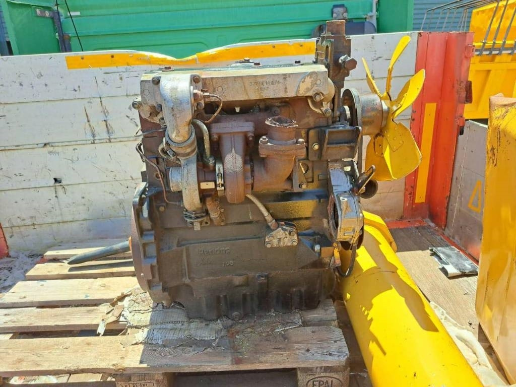 JCB 3CXT - Moteur pour Camion: photos 1 JCB 3CXT - Moteur pour Camion: photos 1