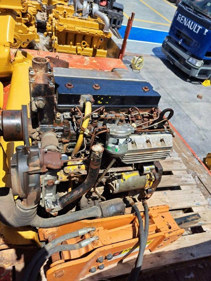 JCB 3CXT - Moteur pour Camion: photos 4 JCB 3CXT - Moteur pour Camion: photos 4