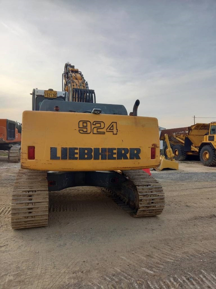 Liebherr R 924 B HD S L LITROIC - Pelle sur chenille: photos 2 Liebherr R 924 B HD S L LITROIC - Pelle sur chenille: photos 2