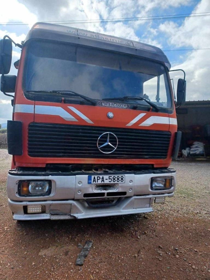 Mercedes-Benz 1638 - Camion plateau: photos 2 Mercedes-Benz 1638 - Camion plateau: photos 2