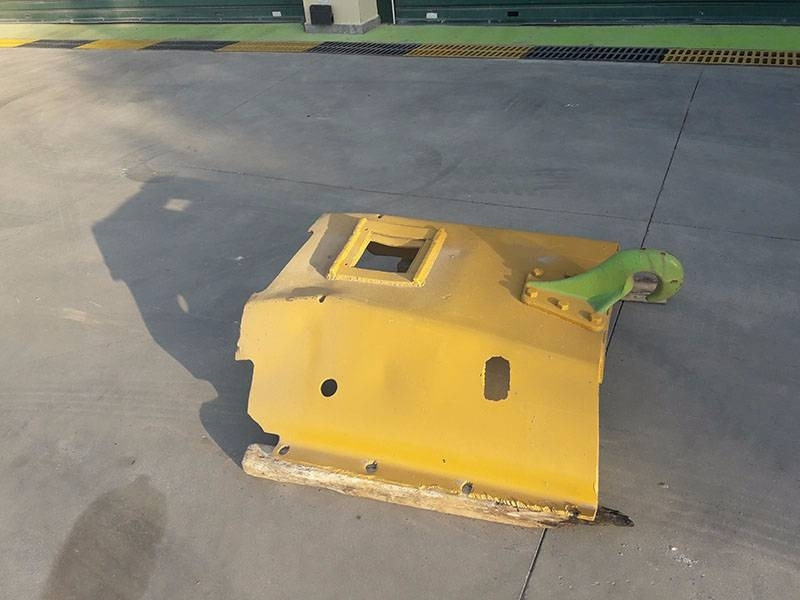 CAT D 8 K - Pièces de rechange pour Bulldozer: photos 3 CAT D 8 K - Pièces de rechange pour Bulldozer: photos 3