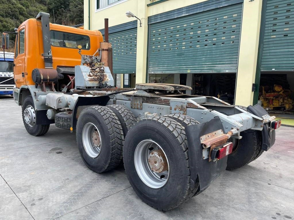 Tracteur routier Astra HD7 64.42/7 6x4: photos 18 Tracteur routier Astra HD7 64.42/7 6x4: photos 18